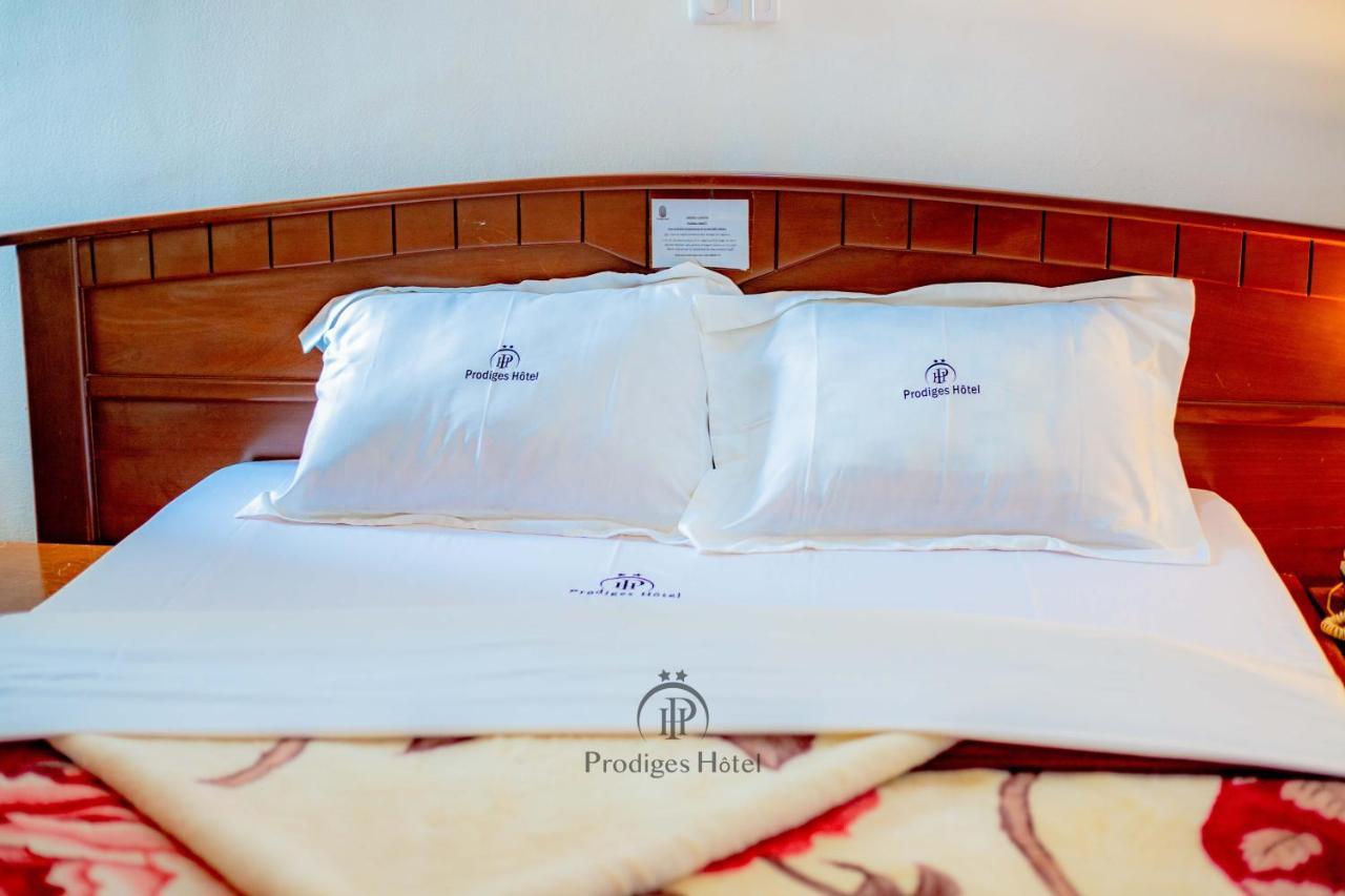 Prodiges Hotel Yaounde Exterior photo