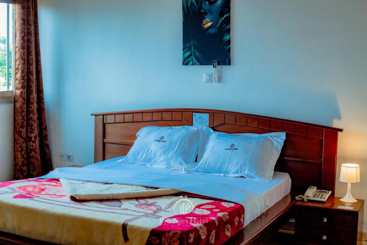 Prodiges Hotel Yaounde Exterior photo