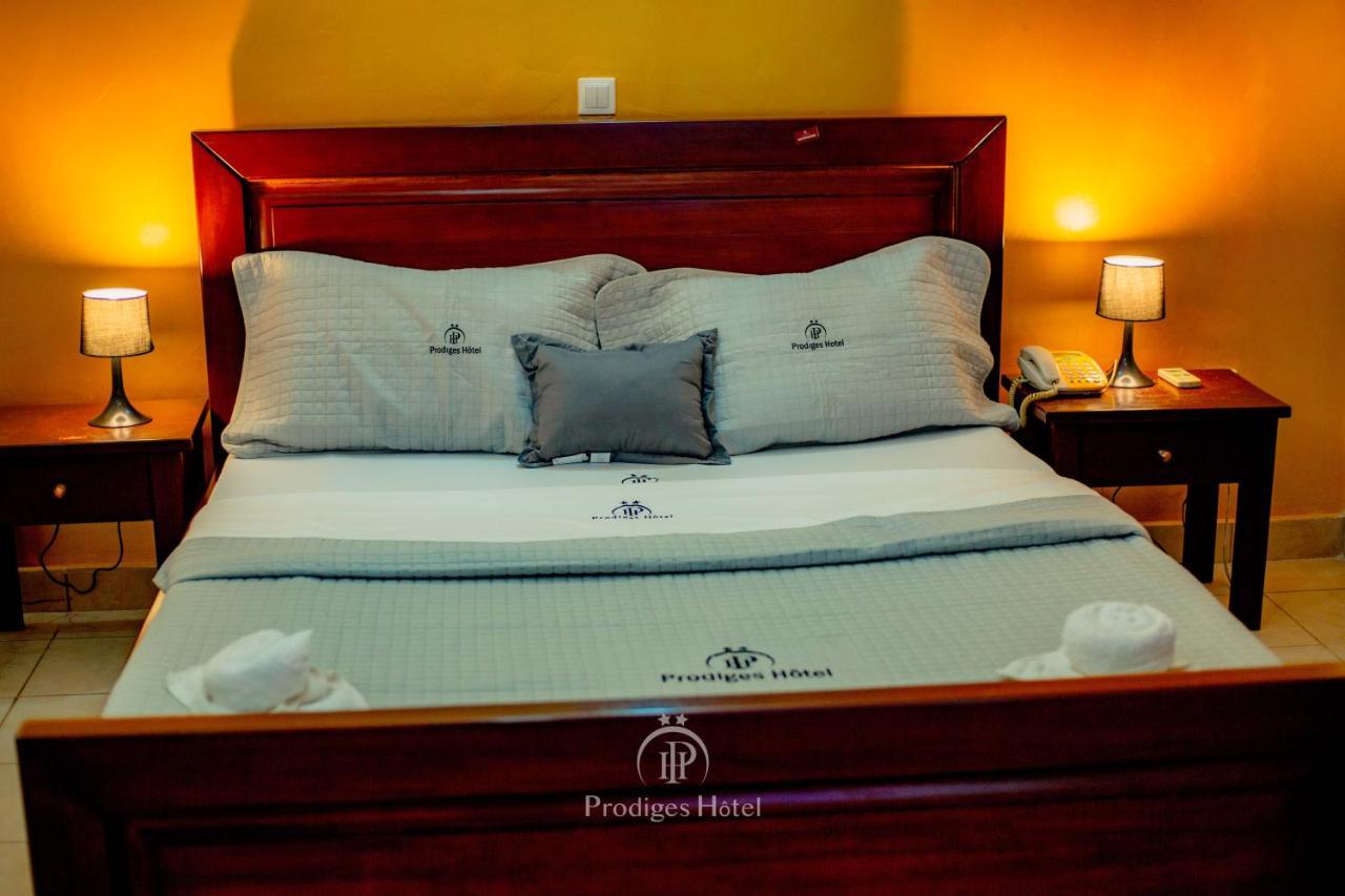 Prodiges Hotel Yaounde Exterior photo